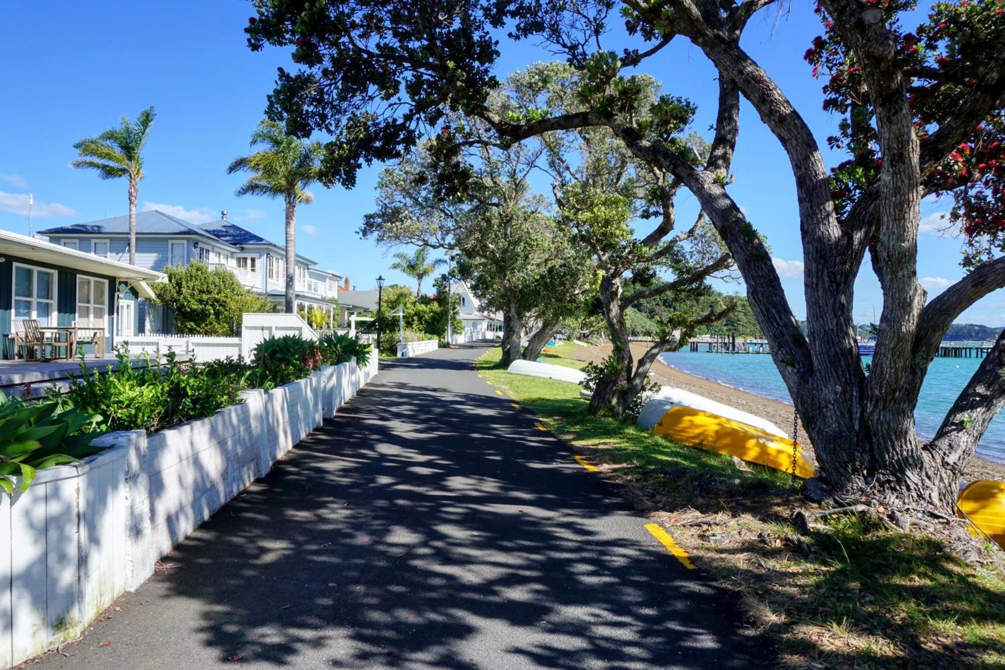 Last On The Strand, Russell - The Boathouse Екстер'єр фото