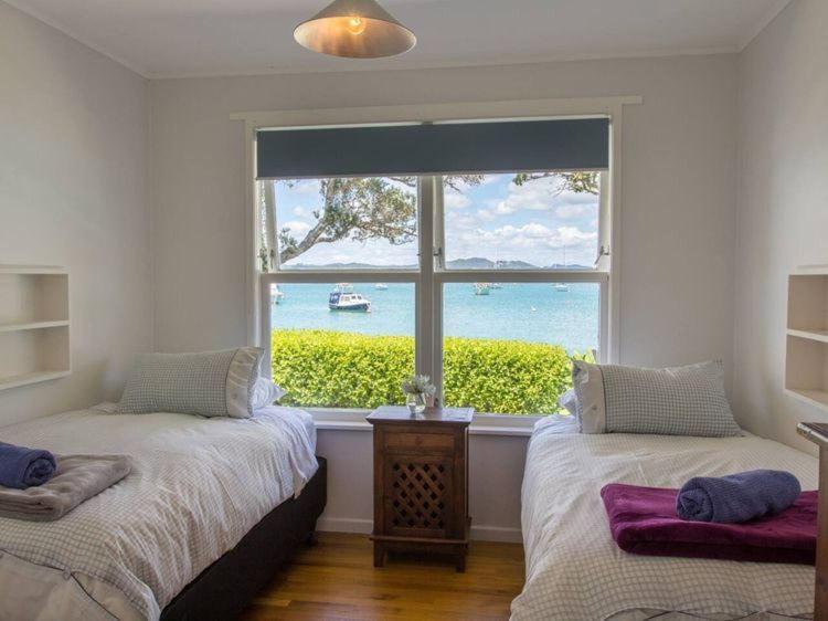 Last On The Strand, Russell - The Boathouse Екстер'єр фото